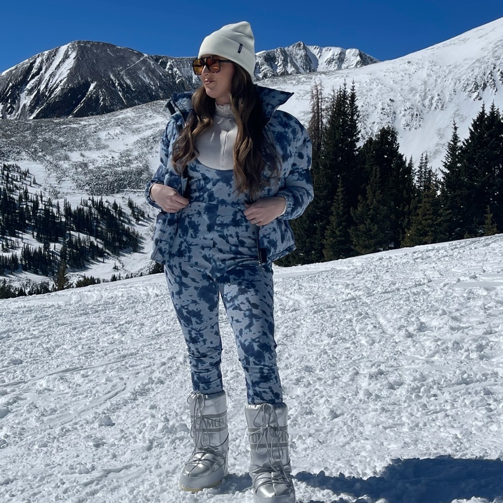 Missguided ski bibs and jacket co-ord US size 2/6. Jacket US 2/bibs US 6